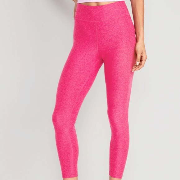 NWT OLD NAVY Extra High-Waisted Cloud+ 7/8 Leggings: Color: Berry Fine L… - Picture 1 of 7